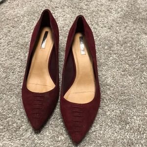 Cute and comfy burgundy kitten heels!